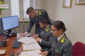 Ad Ancona scoperta una banca abusiva dal giro milionario: lo schema Ponzi ha truffato anche in Puglia