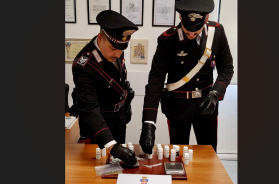 Aradeo, blitz dei carabinieri: arrestato 42enne e sequestrata droga