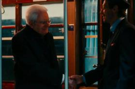 Milano Cortina 2026, sorpresa a San Siro per le Olimpiadi invernali: Mattarella arriva su un tram guidato da Valentino Rossi