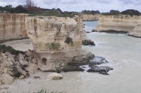 Crollo dell'Arco di Sant'Andrea nel Salento: &laquo;La comunit&agrave; della provincia di Lecce &egrave; sotto choc ma ci sono altri casi&raquo;