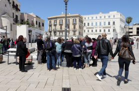Bari, &laquo;Le entrate della tassa di soggiorno non devono essere utilizzate per le spese di welfare e cultura&raquo;