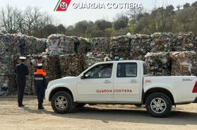 Bari, scoperto traffico illecito di rifiuti verso la Grecia: azienda calabrese sequestrata e titolare sospeso Bari, scoperto traffico illecito di rifiuti verso la Grecia: azienda calabrese sequestrata e titolare sospeso