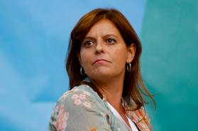 Ilaria Salis, controllo preventivo della polizia nella sua stanza d'hotel: «L'Italia è ormai un regime» Ilaria Salis, controllo preventivo della polizia nella sua stanza d'hotel: «L'Italia è ormai un regime»