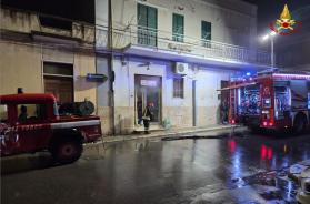 Ruvo di Puglia, scoppia l'incendio in un panificio: in fiamme l'olio della friggitrice per panzerotti