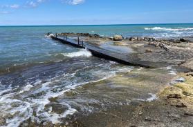 Mola di Bari, scoperto uno scalo imbarcazioni abusivo lungo la litoranea: una denuncia