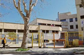 Bari, dopo il maltempo infiltrazioni d’acqua nella scuola Montello: alcune classi trasferite al San Filippo Neri Bari, dopo il maltempo infiltrazioni d’acqua nella scuola Montello: alcune classi trasferite al San Filippo Neri