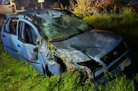 Sp360 Acquarica - Taurisano, auto finisce fuori strada si ribalta più volte: 3 feriti, uno in codice rosso Sp360 Acquarica - Taurisano, auto finisce fuori strada si ribalta più volte: 3 feriti, uno in codice rosso