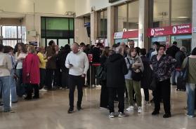 Frana in Molise, 200 passeggeri in attesa per ore in stazione a Foggia FOTO/VIDEO