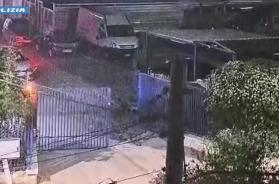 Bitonto, tent&ograve; di investire tre poliziotti: arrestato un 32enne 