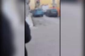 Foogia, picchiato in strada mentre tenta di rubare un'auto: il video dell'aggressione diventa virale