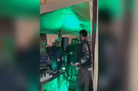 Bitonto, sorpresa al festival rap : il sindaco Ricci si lancia nel freestyle in piazza VIDEO