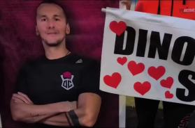 Corteo silenzioso per Dino Carta: Foggia si stringe alla famiglia, resta il giallo sull&rsquo;omicidio del personal trainer VIDEO