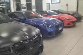 Scoperta frode da 43 milioni su import auto di lusso immatricolati senza pagare l'Iva: sequestri e perquisizioni anche in Puglia VIDEO