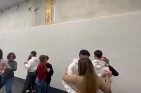 Da Galatina a Vienna, gli studenti salentini ballano la pizzica nel Palazzo della Secessione: il video del flashmob Da Galatina a Vienna, gli studenti salentini ballano la pizzica nel Palazzo della Secessione: il video del flashmob