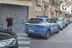 Bari, rapina in pieno giorno in via Re David: in due armati fanno irruzione in un centro scommesse