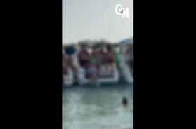 Party boat abusivi a Porto Cesareo, le rivelazioni shock dei partecipanti: «In mare anche detersivi e stoviglie»