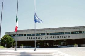 Foggia, nei video gli incontri a luci rosse del sacerdote: 45enne condannato a 8 anni per estorsione