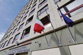 Bari, terapia del sesso contro il cancro: in aula le ex pazienti di Miniello