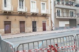Taranto, stabile a rischio crollo dopo le forti piogge: sgombero in via Pupino. E intanto via Di Mezzo si sbriciola