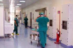 Nomine nelle Asl, Decaro vuole ripartire da zero: azzerata la lista dei manager fatta da Emiliano