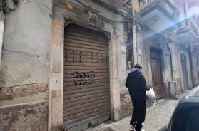 Bari, la denuncia: &laquo;Io inseguita e molestata: quanta paura al quartiere Libert&agrave;&raquo;