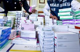 &laquo;Ricette false per sballarsi con le pillole&raquo;, perquisizioni a Bari: nei guai tre 25enni
