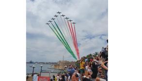 Taranto, spettacolo in cielo e in mare per l&rsquo;avvio del SailGp con Le Frecce Tricolori  VIDEO