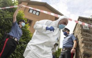 A bastonate uccide madre e vicina, fermato 34enne