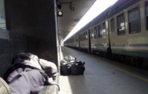 Termini station cleaners arrested for stealing credit cards