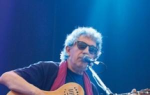 'Tulipani di seta nera', festival chiude con Eugenio Bennato