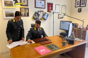 Frode su carburanti sfruttando licenza di un distributore della Bat: 1 arresto a Bologna e 112 denunce