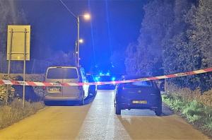 Tragedia a Trani: un uomo accoltella la moglie in casa e si uccide
