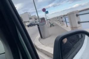 Santo Spirito, rubano una Mercedes spingendola con una Golf: il video &egrave; virale