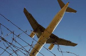 Se il Pd carica zavorra Giorgia fa rinascere la Dc: il caso Alitalia insegna