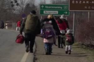 Bari: bandiera russa rimossa dall'hotel e ospitalit&agrave; a profughi ucraini