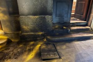 Canosa, fiamme al portone di casa dell’eurodeputato Ventola (FdI): dopo due mesi arrestato il presunto autore