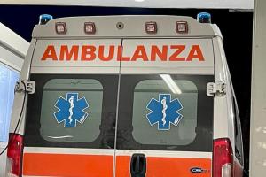 Corato, operaio precipita dalla pedana in un pastificio: 61enne in prognosi riservata