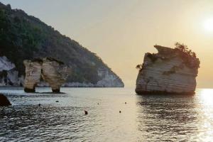 Dopo il crollo dell’Arco dell’amore nel Salento, parla il sindaco di Mattinata: «L’Arco di Diomede sarà protetto»