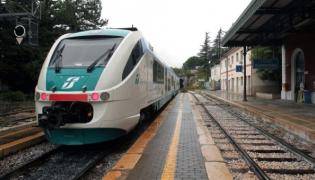 Trasporti regionali, prorogata al 3 maggio la riduzione dei servizi: sanificati i mezzi