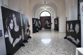 Bari, &laquo;Woman for Woman aganist violence&raquo;: a Bari in 21 scatti la forza delle donne