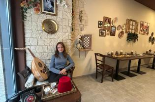A Bari apre il primo ristorante libanese: &laquo;Cos&igrave; ho lasciato il marketing per coltivare il mio sogno di bambina&raquo; VIDEO