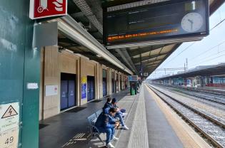 A Bari Centrale la stazione &egrave; &laquo;spettrale&raquo;: al via i lavori, scatta oggi lo stop di 72 ore FOTO