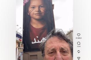 Potenza, Enzo Iacchetti commenta sui social il murale dedicato alla piccola Hind Rajab: il video &egrave; virale