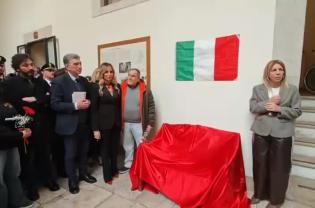 Barletta, una panchina rossa per Elisa Claps. Il fratello: &laquo;C'&egrave; ancora tanto da fare contro stalking e femminicidio&raquo;