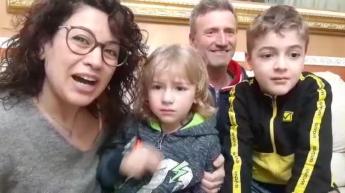 Contro la noia da Covid 19, il remake di &laquo;Si pu&ograve; dare di pi&ugrave;&raquo; di una famiglia pugliese