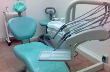 Bari, parte il processo ai dentisti evasori: in 13 chiedono di patteggiare o di essere messi alla prova