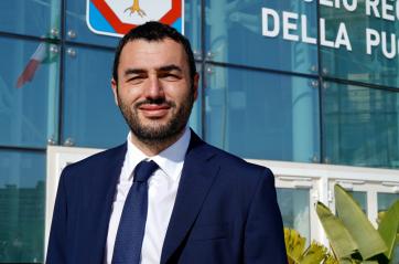 Lecce, chiusa l’inchiesta sull’ex assessore Delli Noci. La Procura: corrotto in cambio di favori per le Regionali 2020