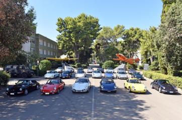 «Destinazione Primitivo»: l'incontro tra le Porsche d’epoca e i paesaggi della DOC di Manduria