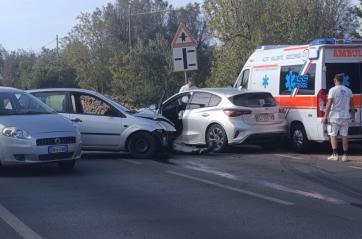 Incidente stradale sulla SP26 tra Ceglie e Francavilla: coinvolte tre auto, sul posto il 118