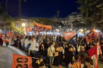 Bari, gli universitari scendono in piazza dopo gli attacchi alla Global Sumud Flotilla: «Basta apartheid» VIDEO
